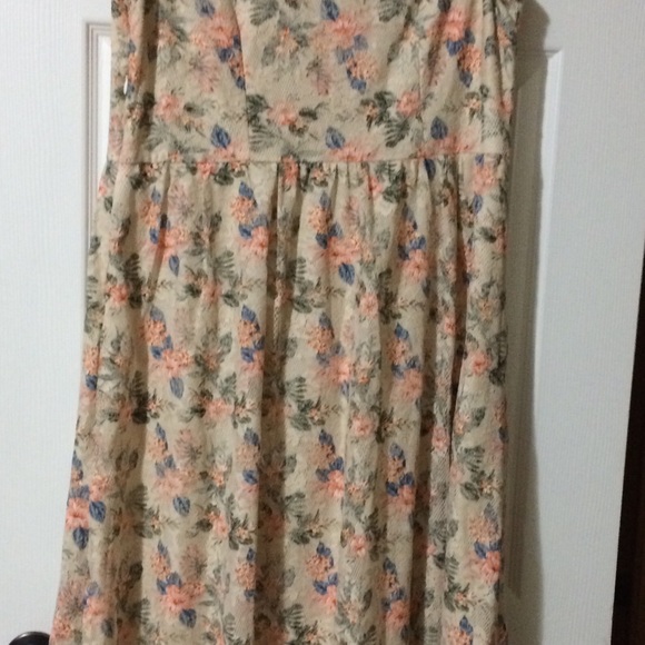 COPY - Red Herring multi-colored floral print midi dress - Picture 2 of 5